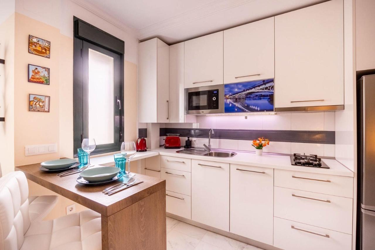 Slava Luxury Suite Seville Exterior photo